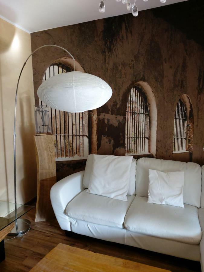 La Loggia Di Federico Hotel Navelli Buitenkant foto